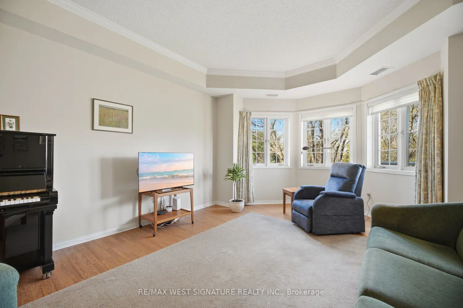 Additional image 15 of 75 Treelawn Boulevard 102