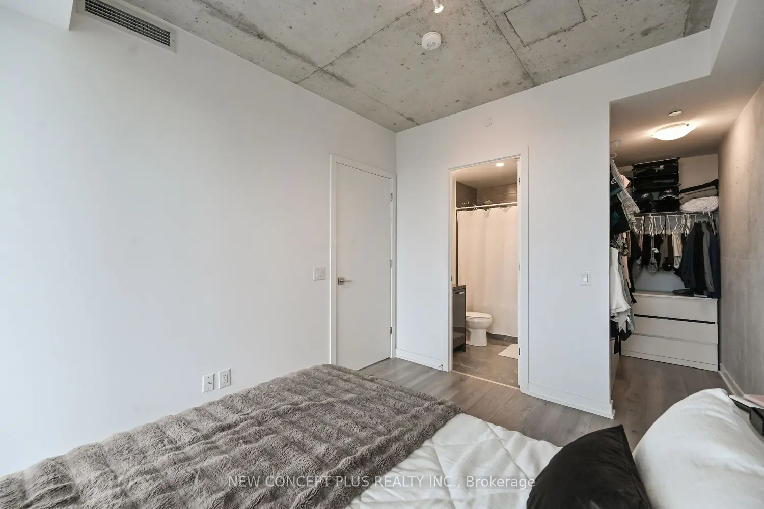 Additional image 11 of 55 Ontario Street 2301