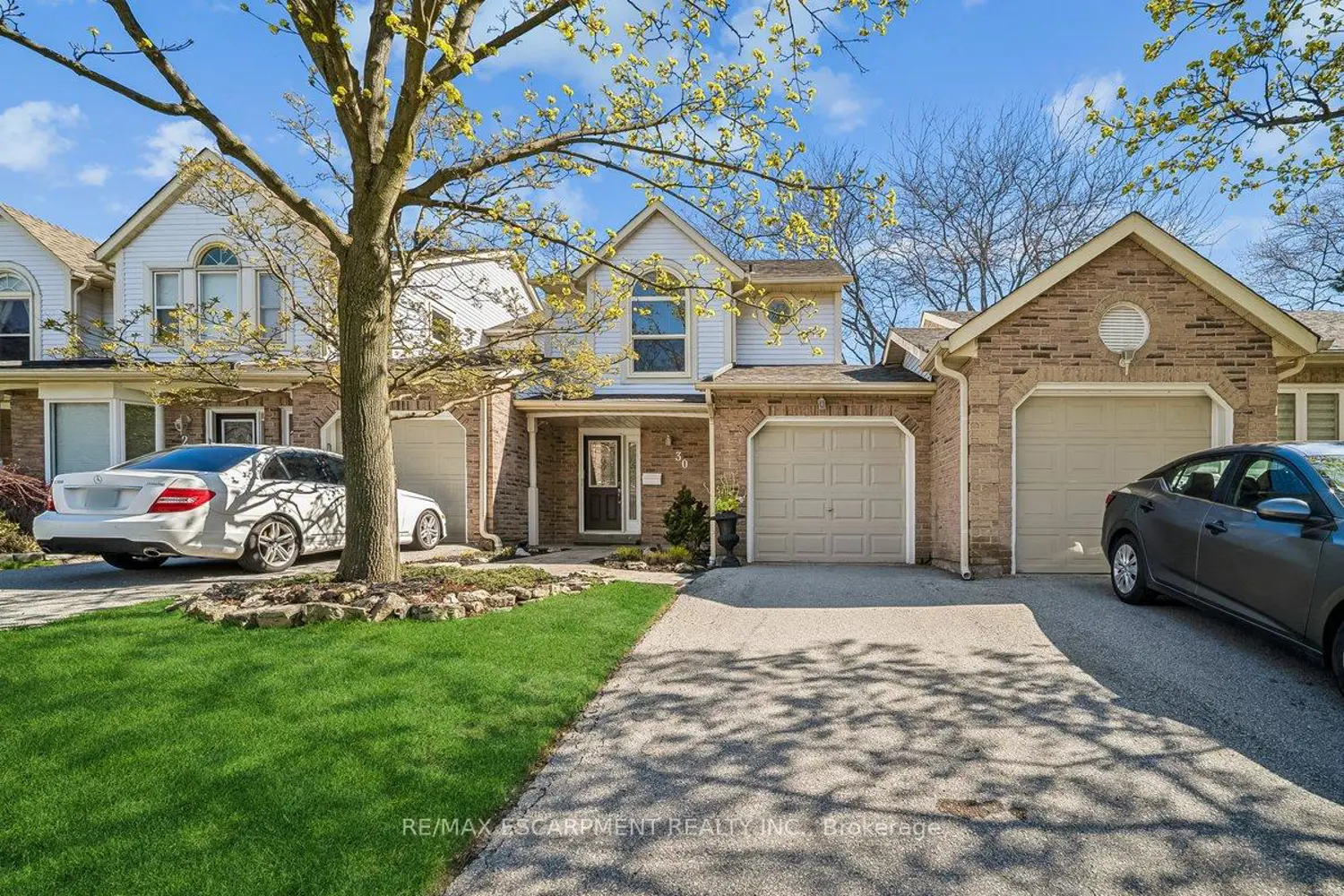 5255 Lakeshore Road 30