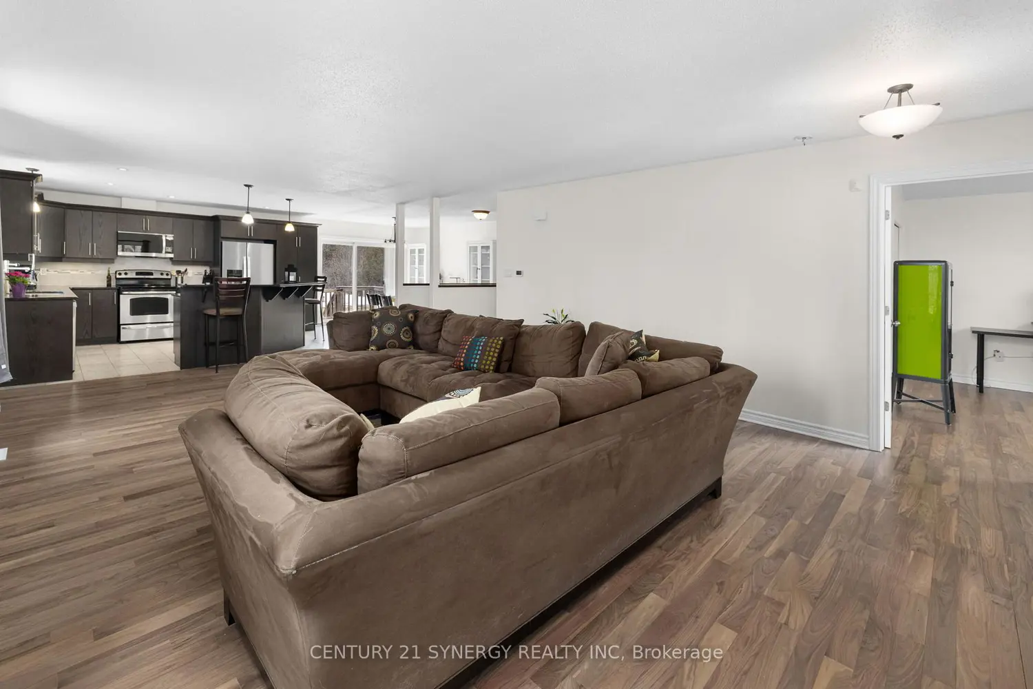 Additional image 3 of 42 Empress Drive