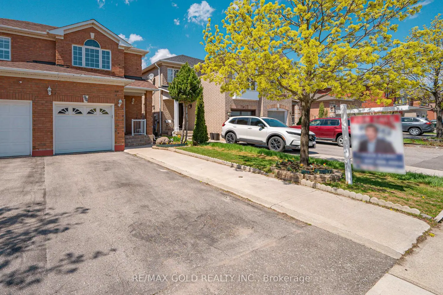 Additional image 3 of 94 Lake Louise Drive