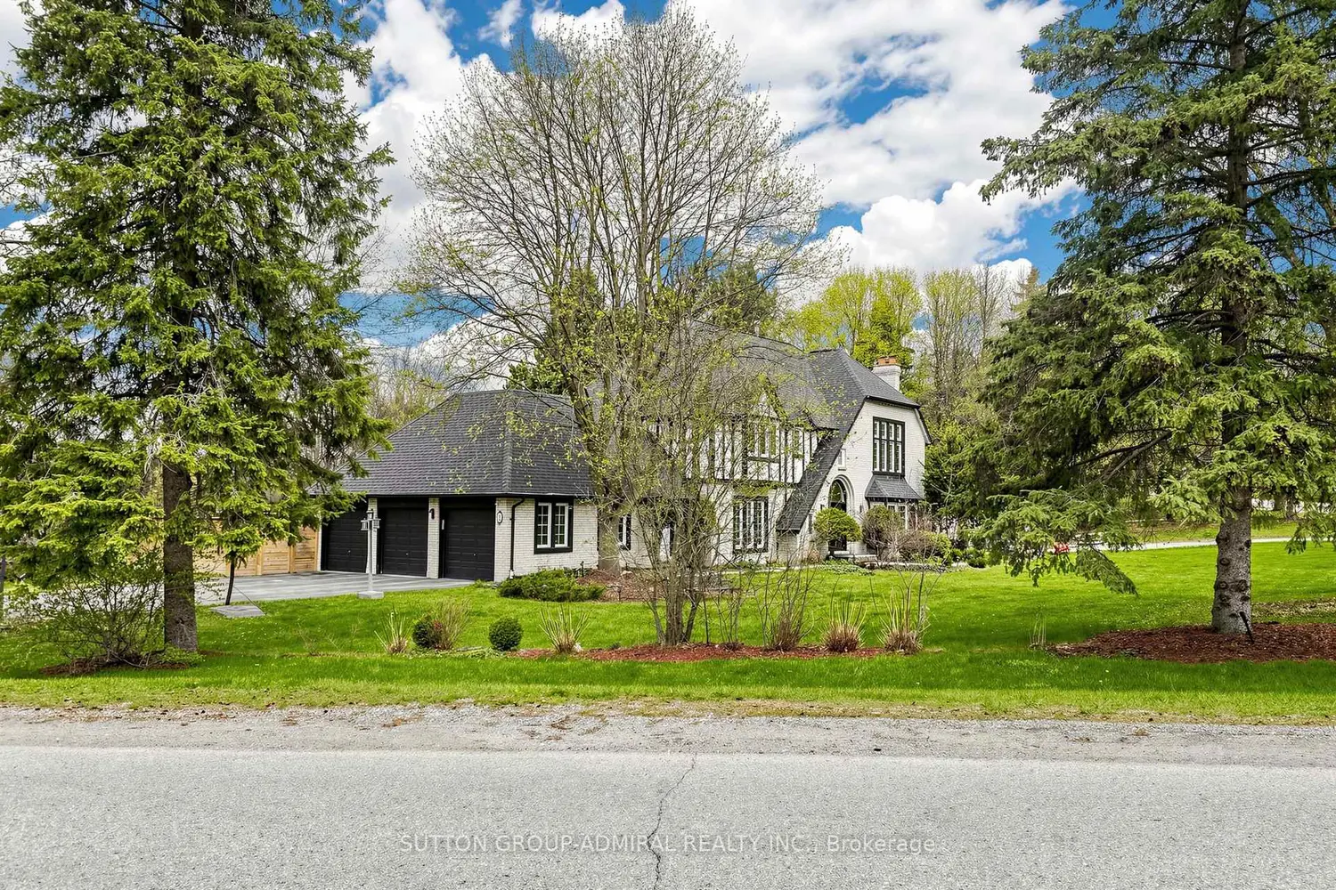 2 Gilbert Drive