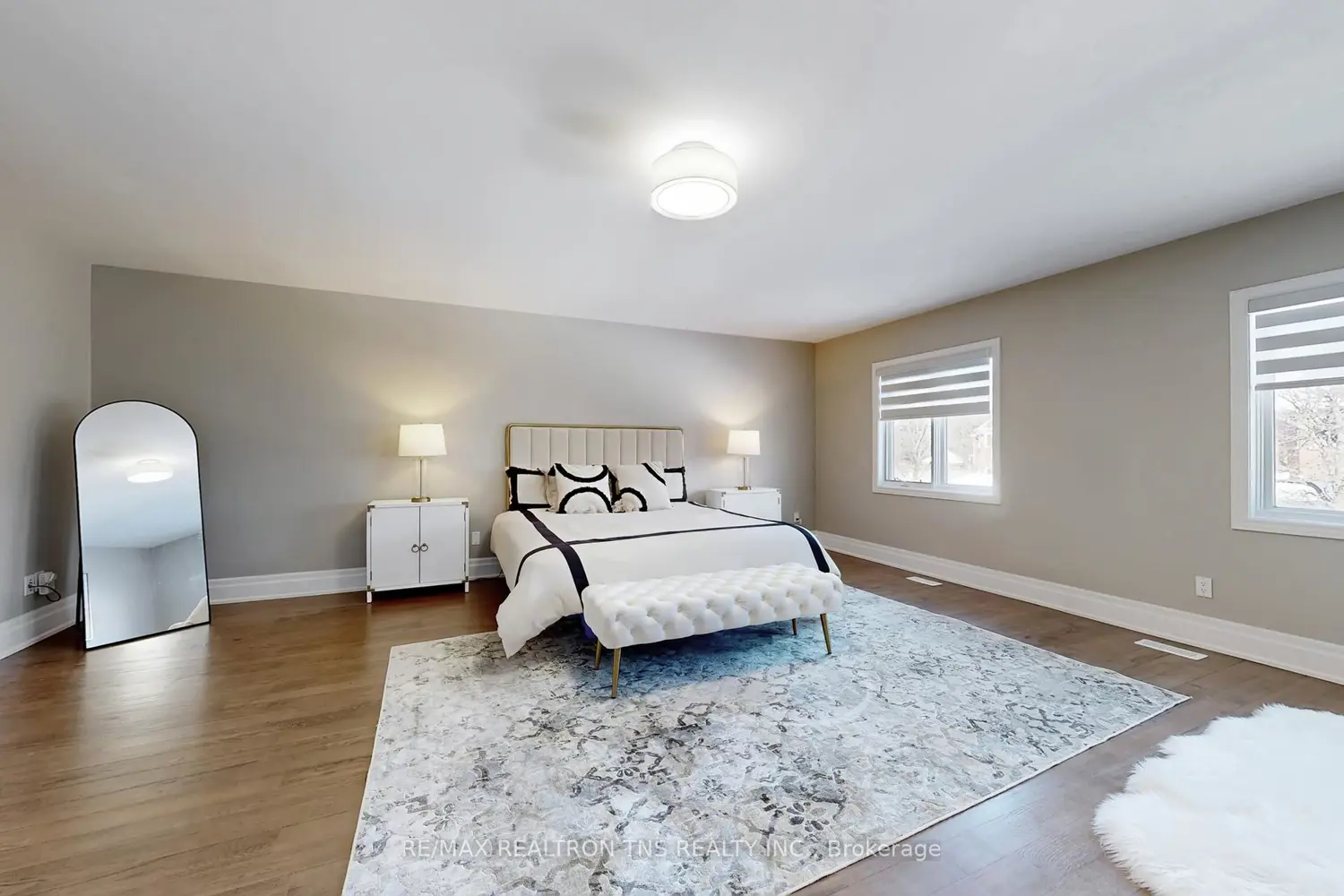 Additional image 8 of 11 Delevan Court