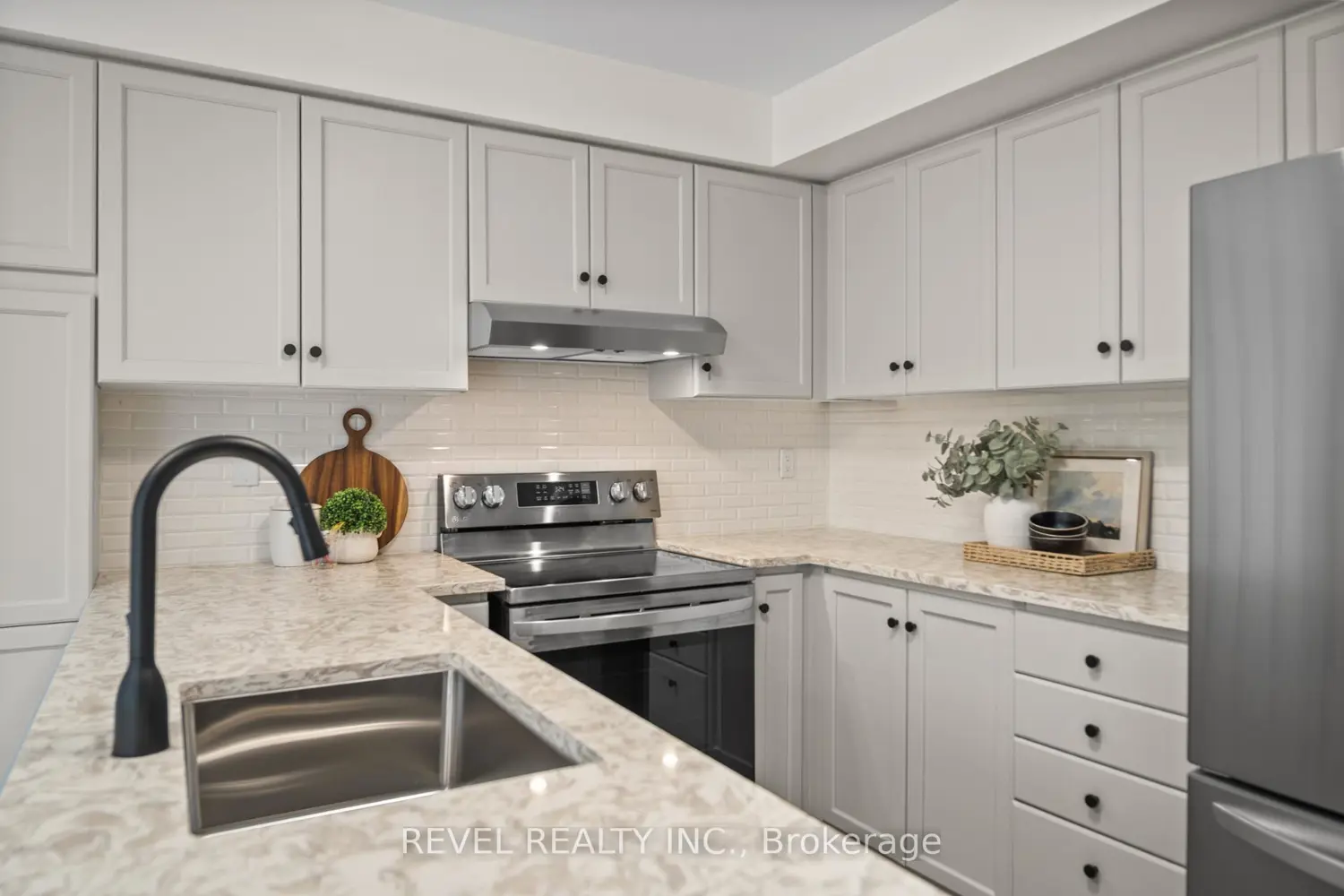 Additional image 6 of 320 Hamilton Drive 10