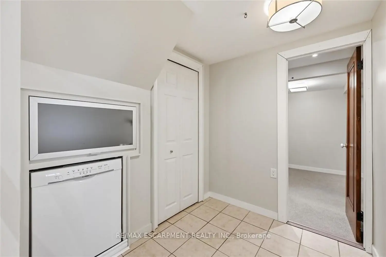Additional image 8 of 81 Carrick Avenue