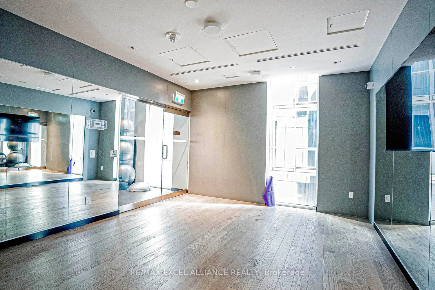 Additional image 13 of 357 King Street 809