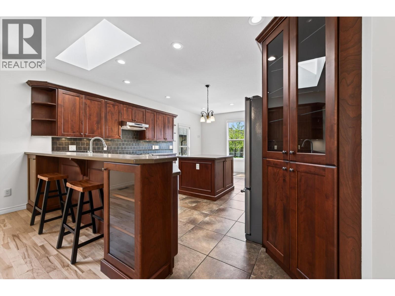 Additional image 4 of 606 Stoneridge Lane, Kamloops, BC, V2H0A7