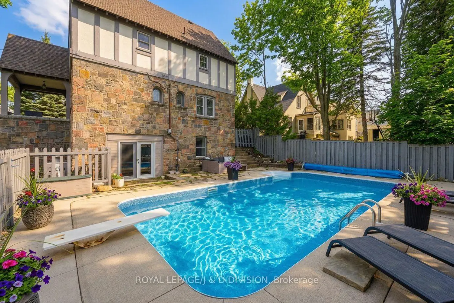 Additional image 17 of 44 Tecumseth Street