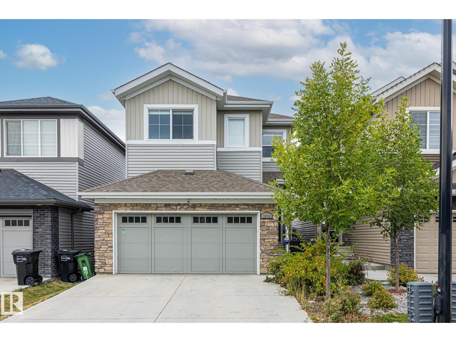 2024 160 Street SW, Edmonton, AB, T6W4E7