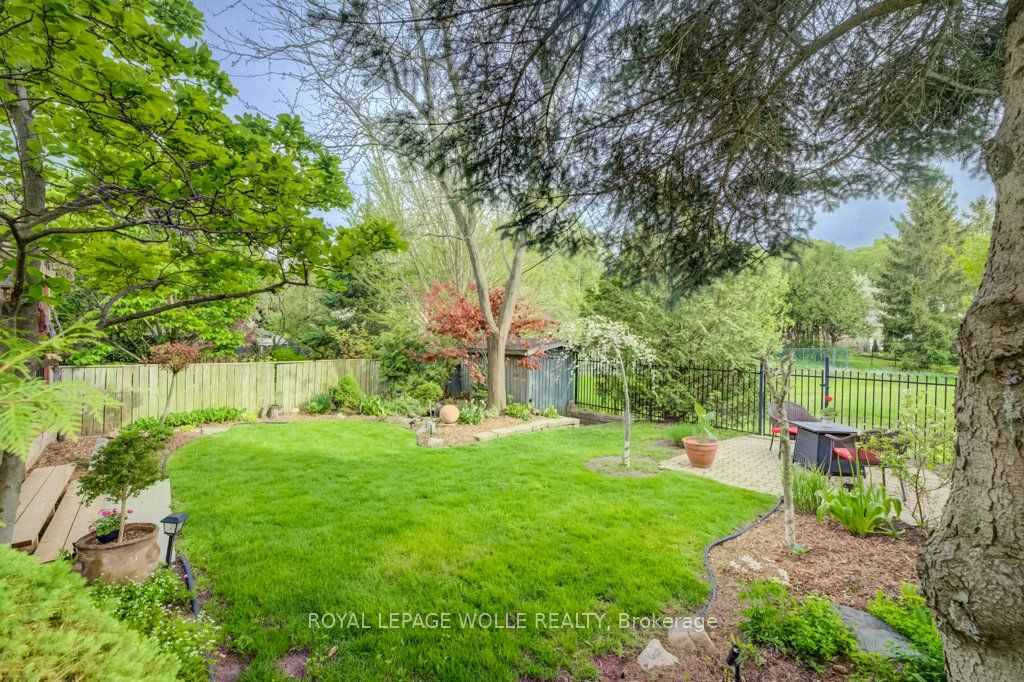 106 Parkland Crescent, Waterloo, ON, N2N 1S4