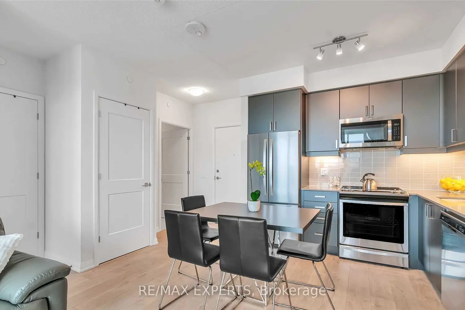 Additional image 5 of 7895 Jane Street 214