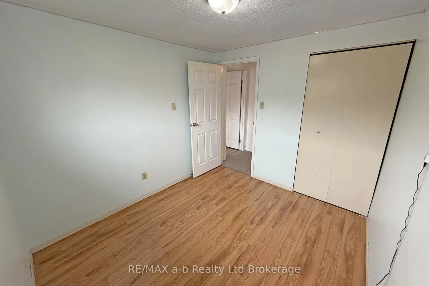 Additional image 10 of 394 Springbank Avenue 4