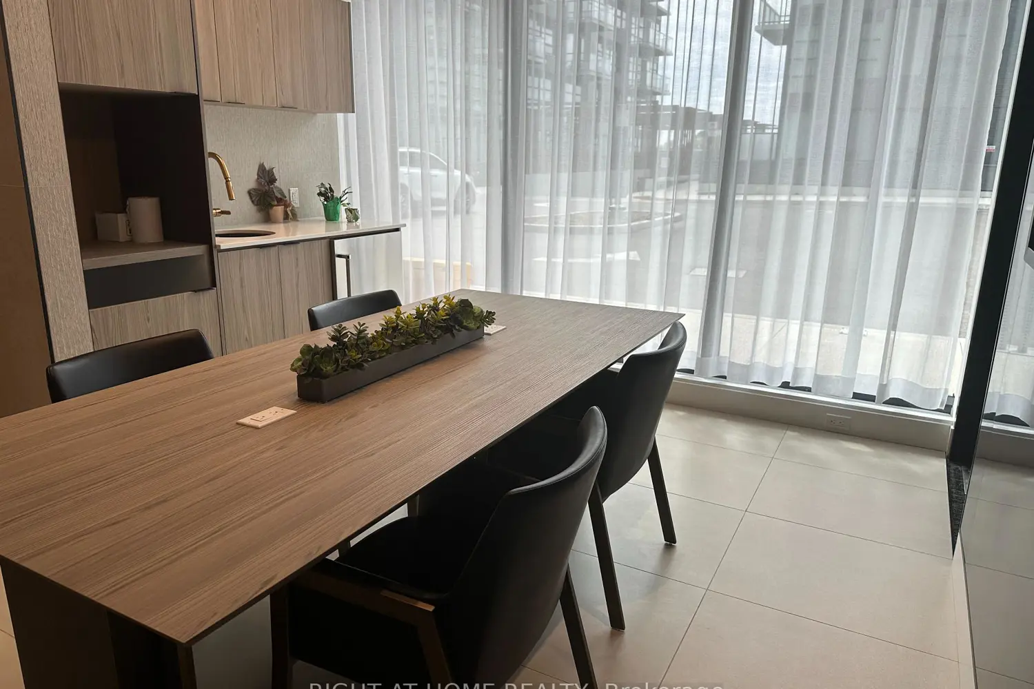Additional image 5 of 1606 Charles Street 1308