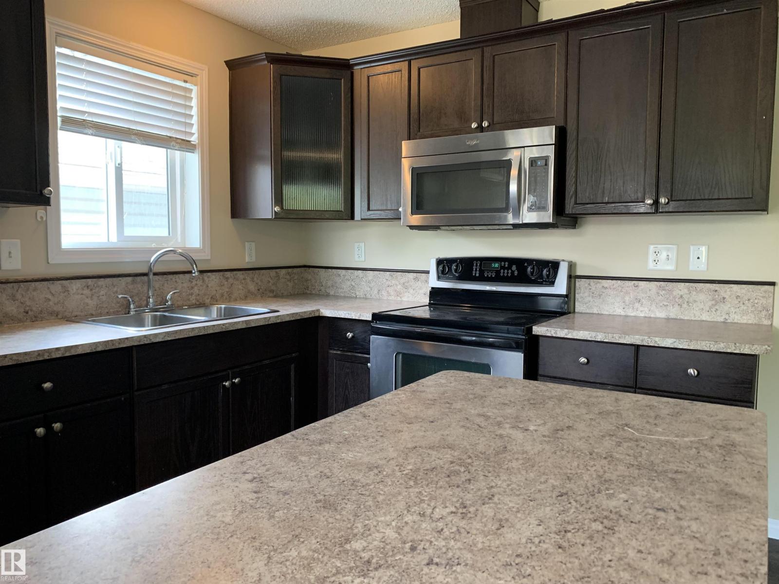 Additional image 4 of 11824 93 Street NW, Edmonton, AB, T5G1E3