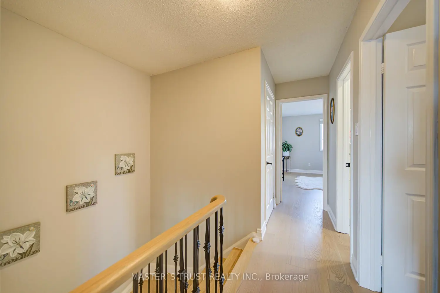 Additional image 10 of 1017 Lucerne Crescent