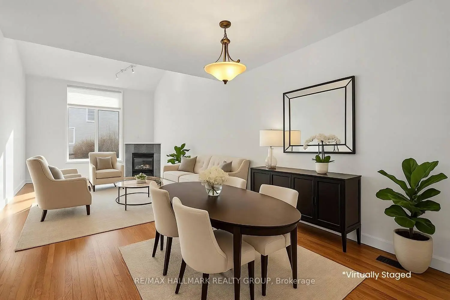 988 Lucille Way photo 3