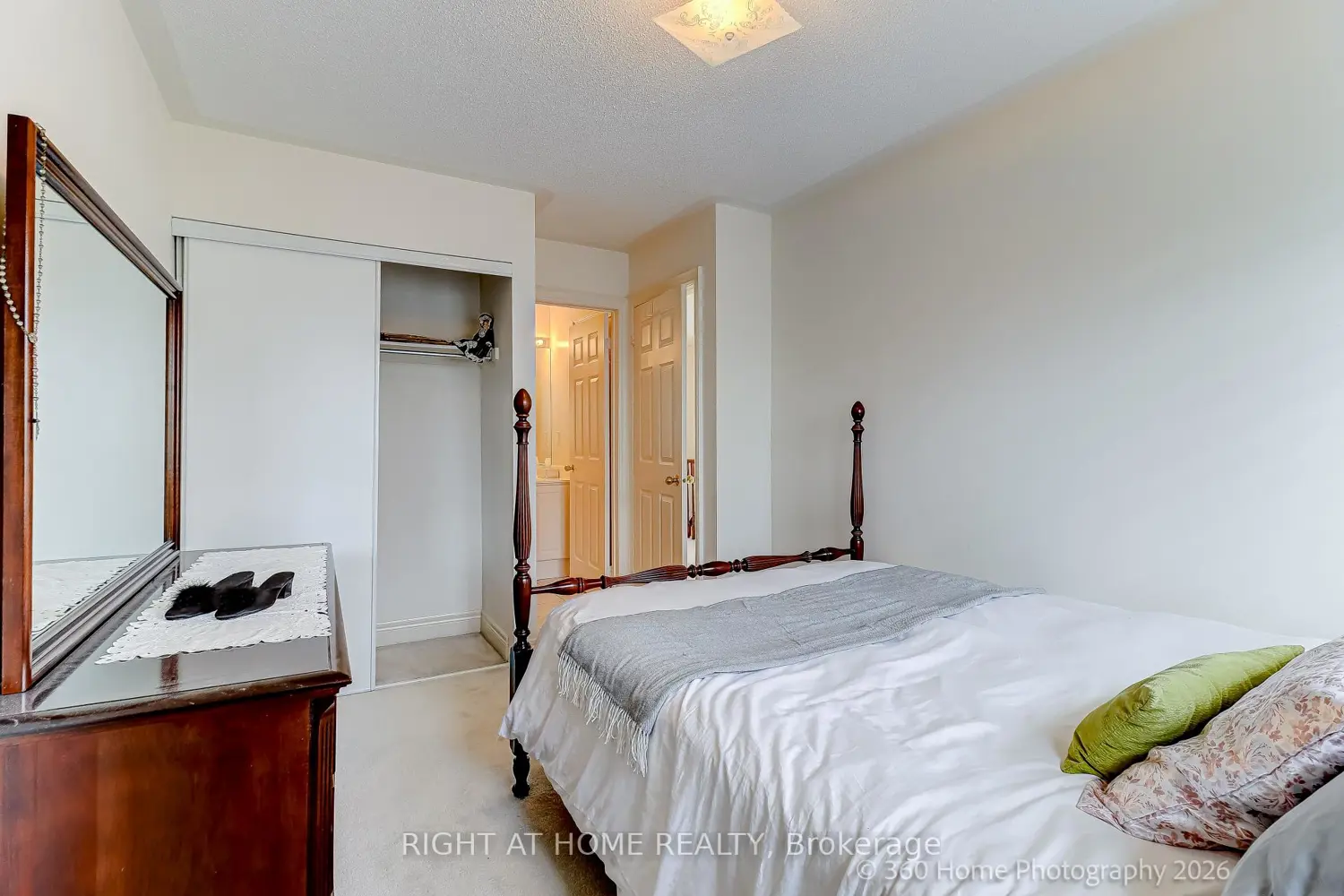 Additional image 9 of 1130 Cawthra Road 2