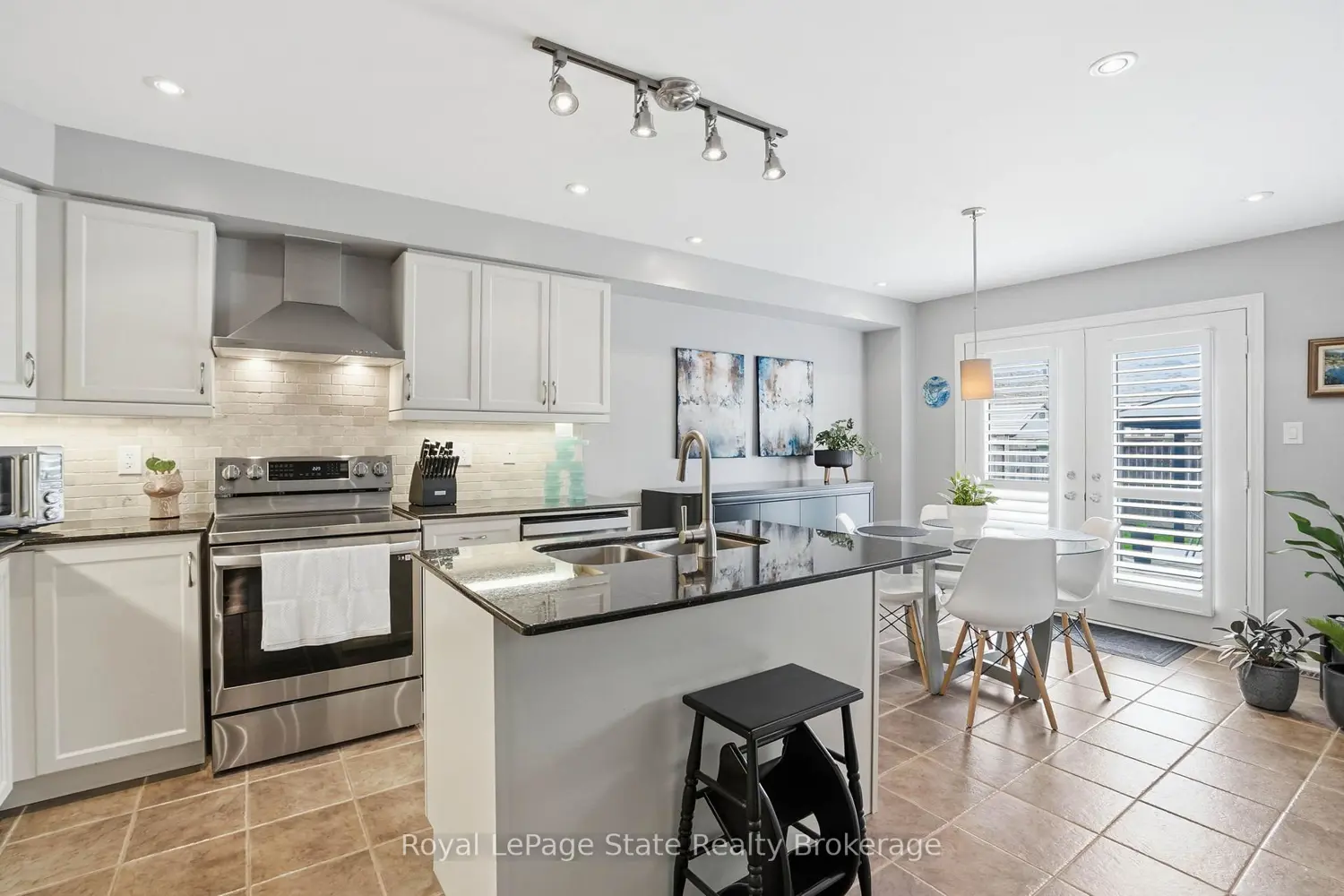 Additional image 9 of 27 Barrett Avenue