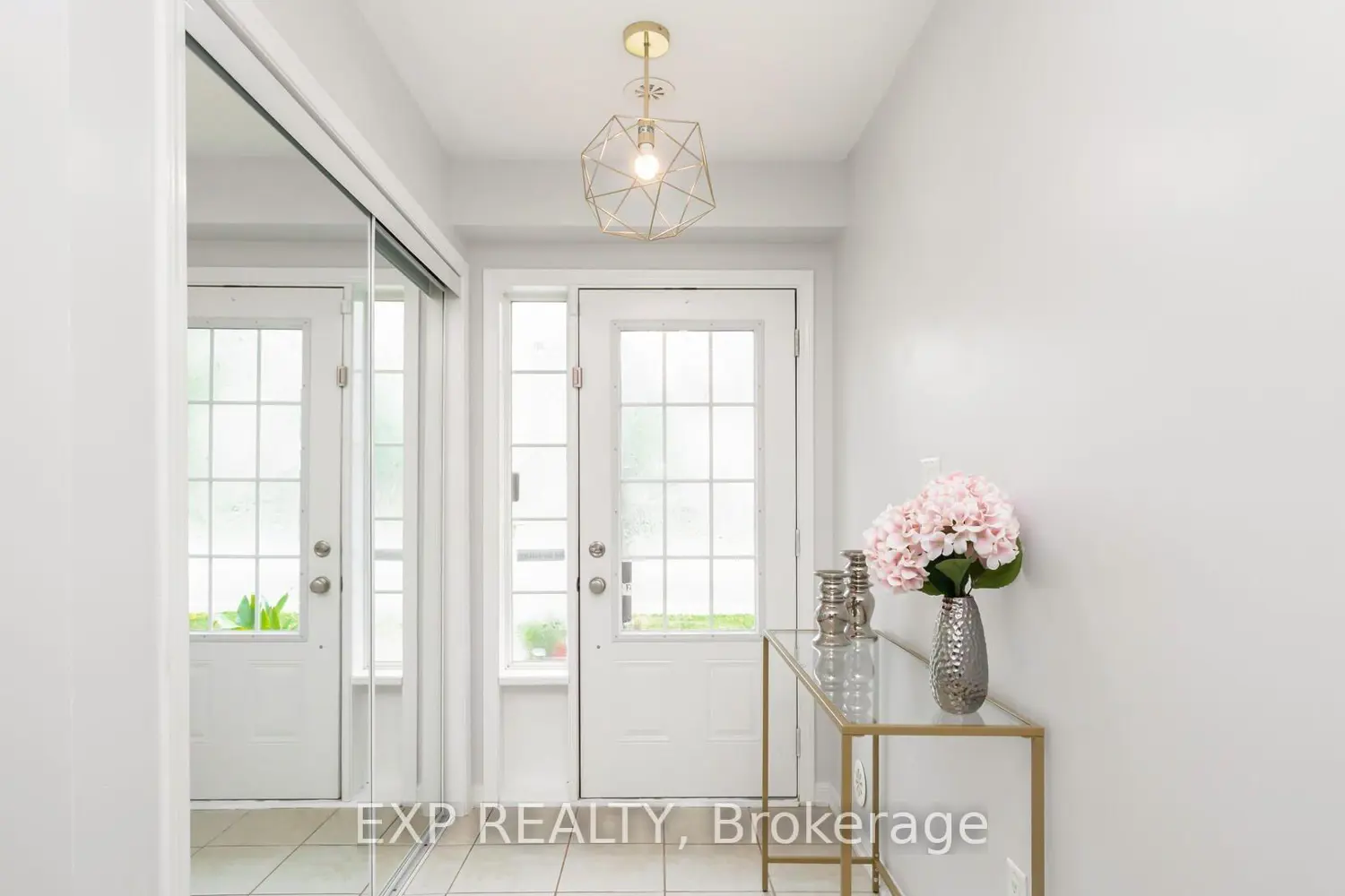 102 Bleasdale Avenue photo 4
