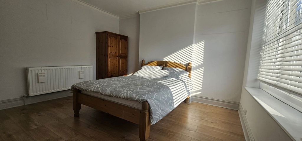 Additional image 4 of 1 bed flat to rentQueens Road, Aberystwyth SY23