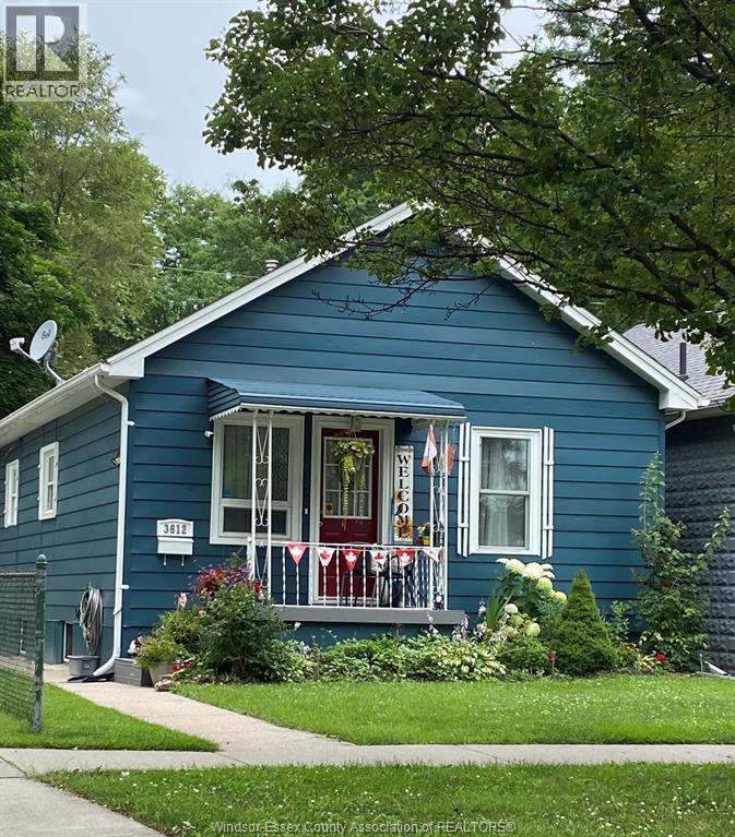 3612 King , Windsor, ON, N9C1P5