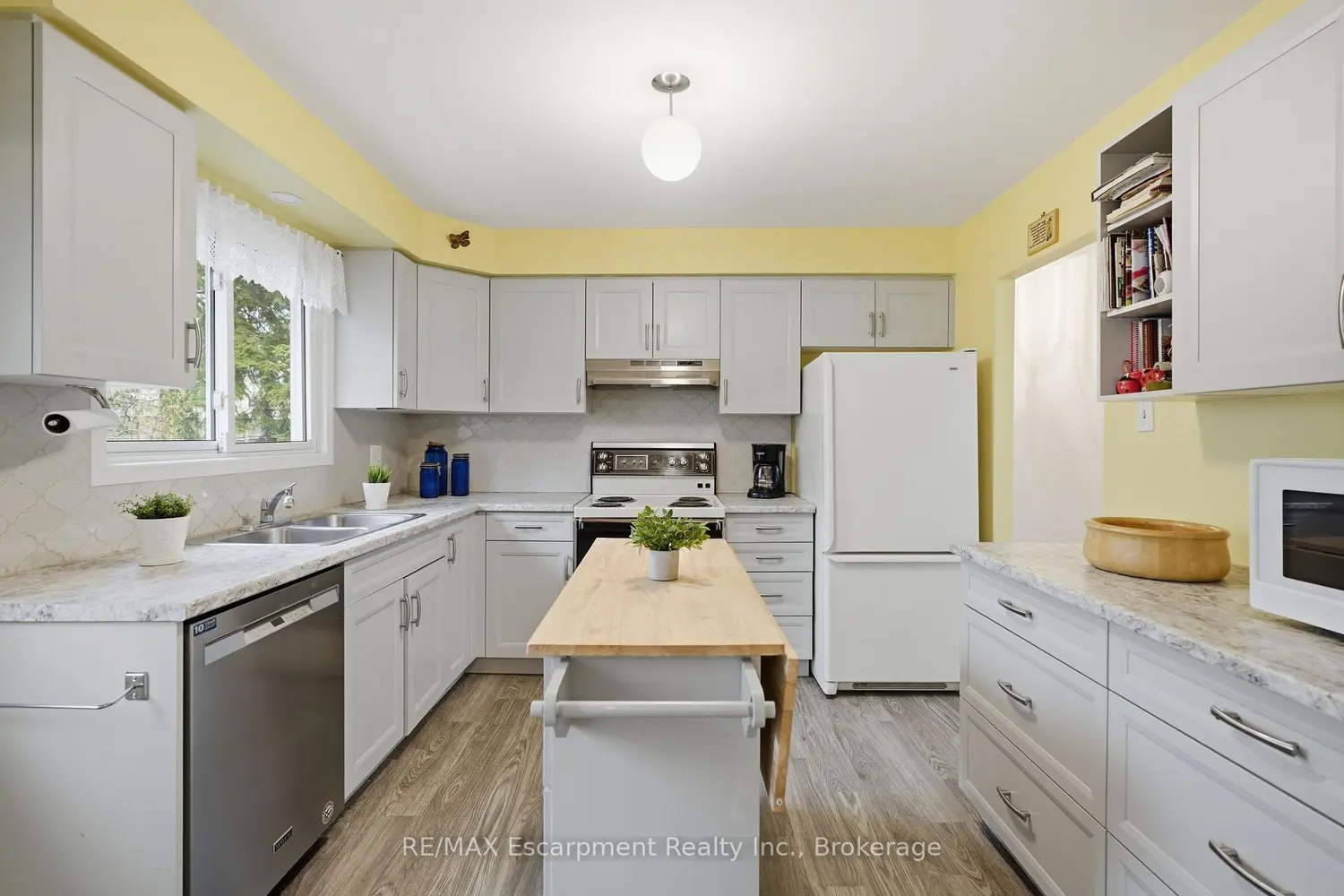 Additional image 5 of 10 Farmingdale Crescent