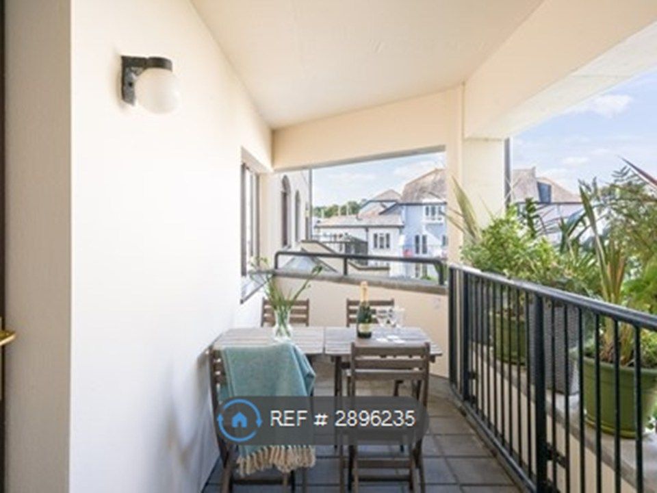 Additional image 2 of 2 bed flat to rentChallenger Quay, Falmouth TR11