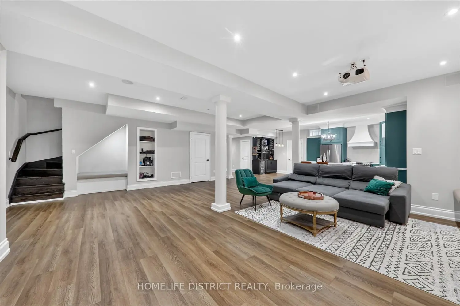 Additional image 17 of 210 Cannes Avenue