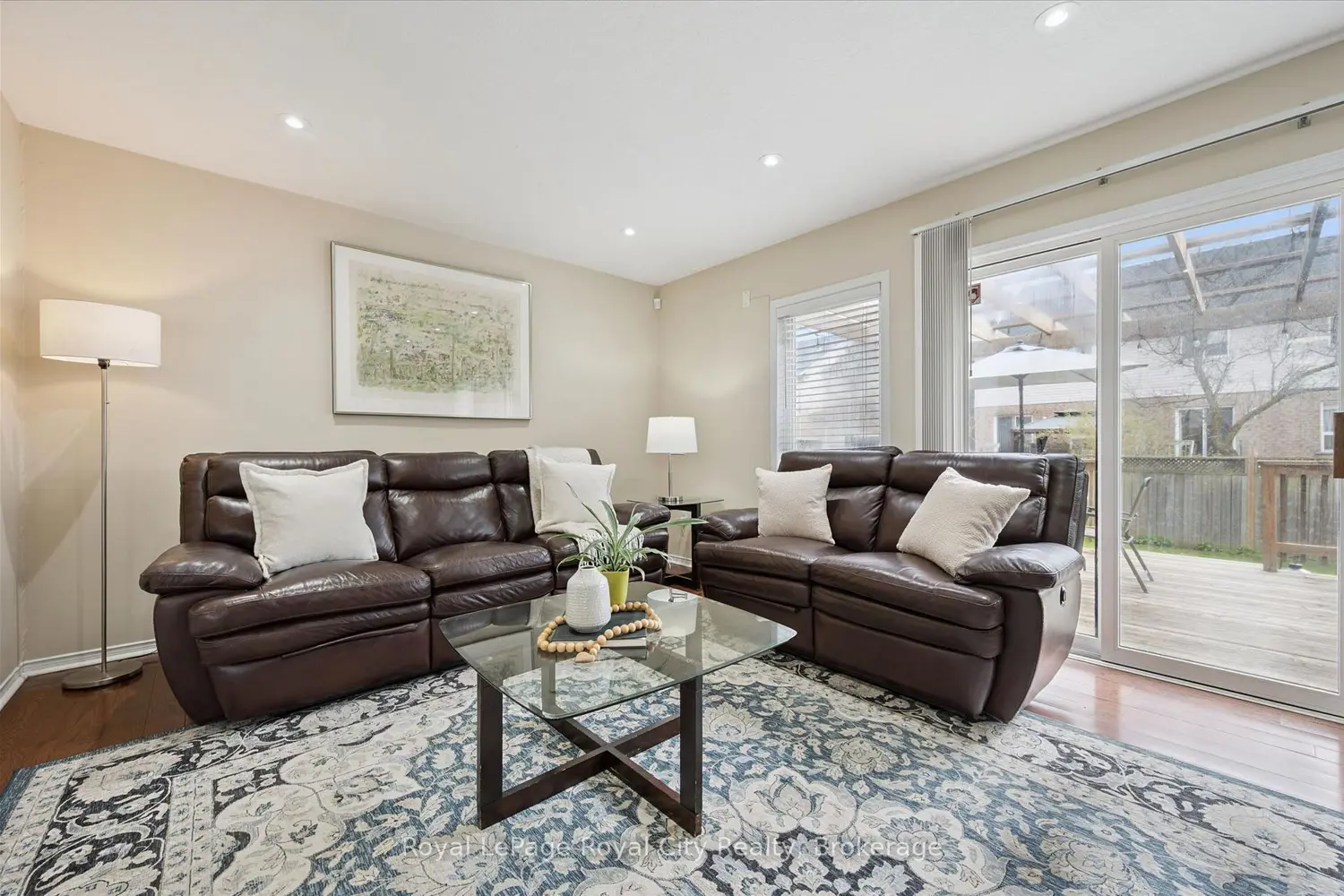 45 Darling Crescent photo 3
