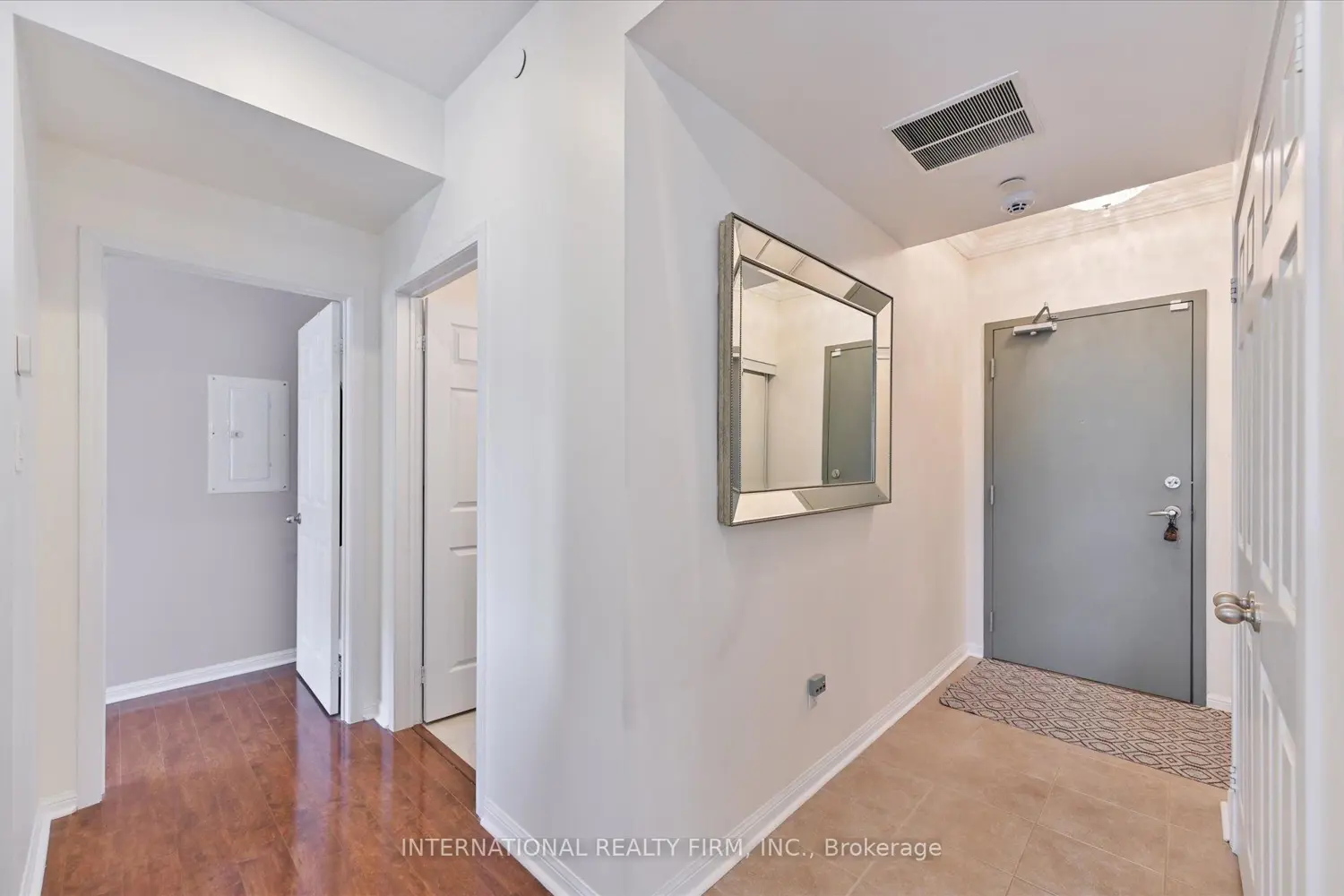 Additional image 14 of 3075 Thomas Street 111