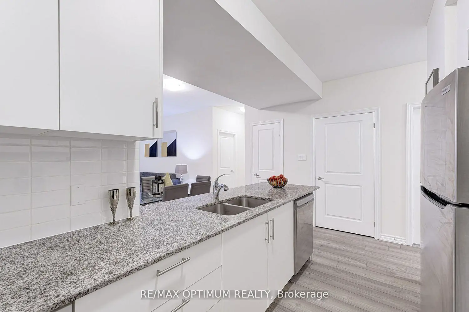 Additional image 13 of 45 Knotsberry Circle 46