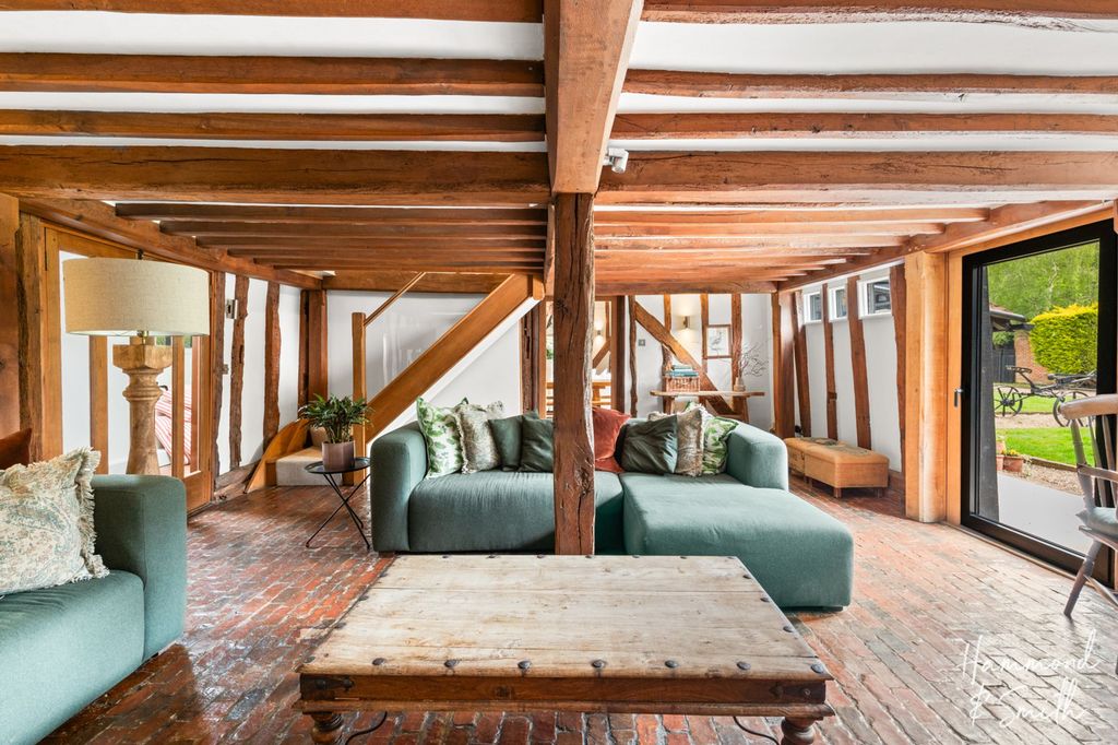 Additional image 7 of 6 bed barn conversion to rentWoodside, Epping CM16