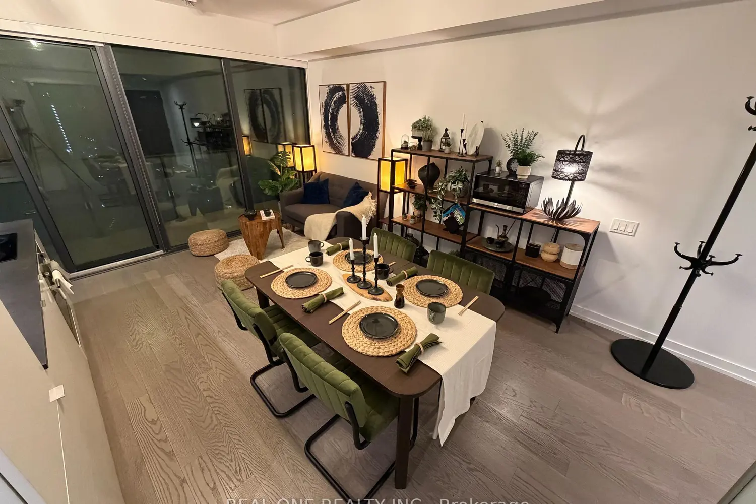 Additional image 17 of 161 Roehampton Avenue 1902