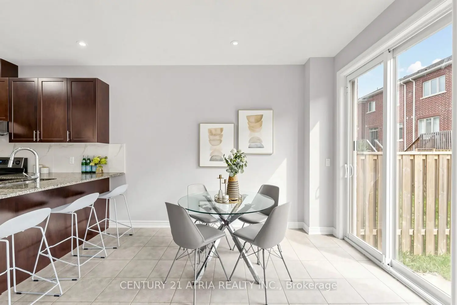 Additional image 7 of 37 Capreol Avenue