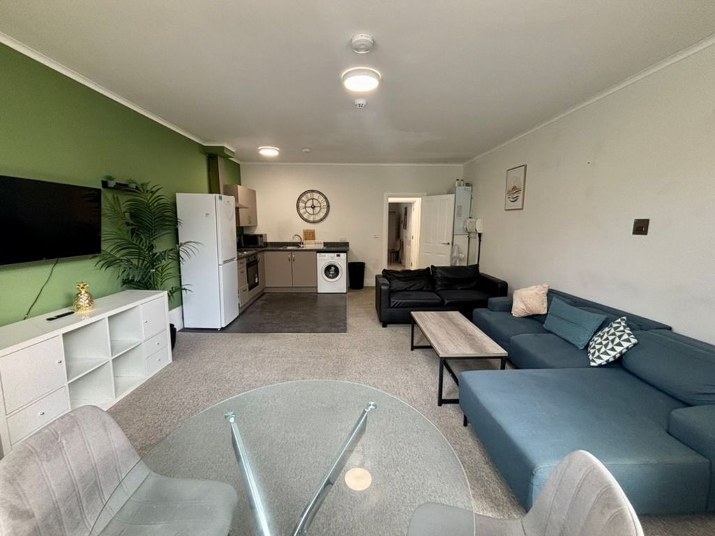 Additional image 2 of 2 bed flat to rentFirst Avenue, Hove BN3