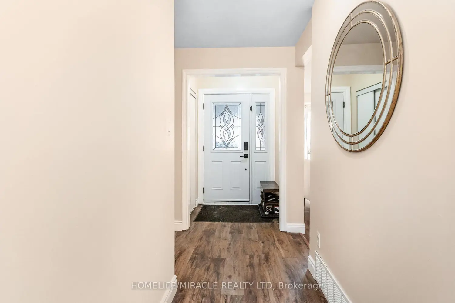 501 Glenelm Crescent A photo 3