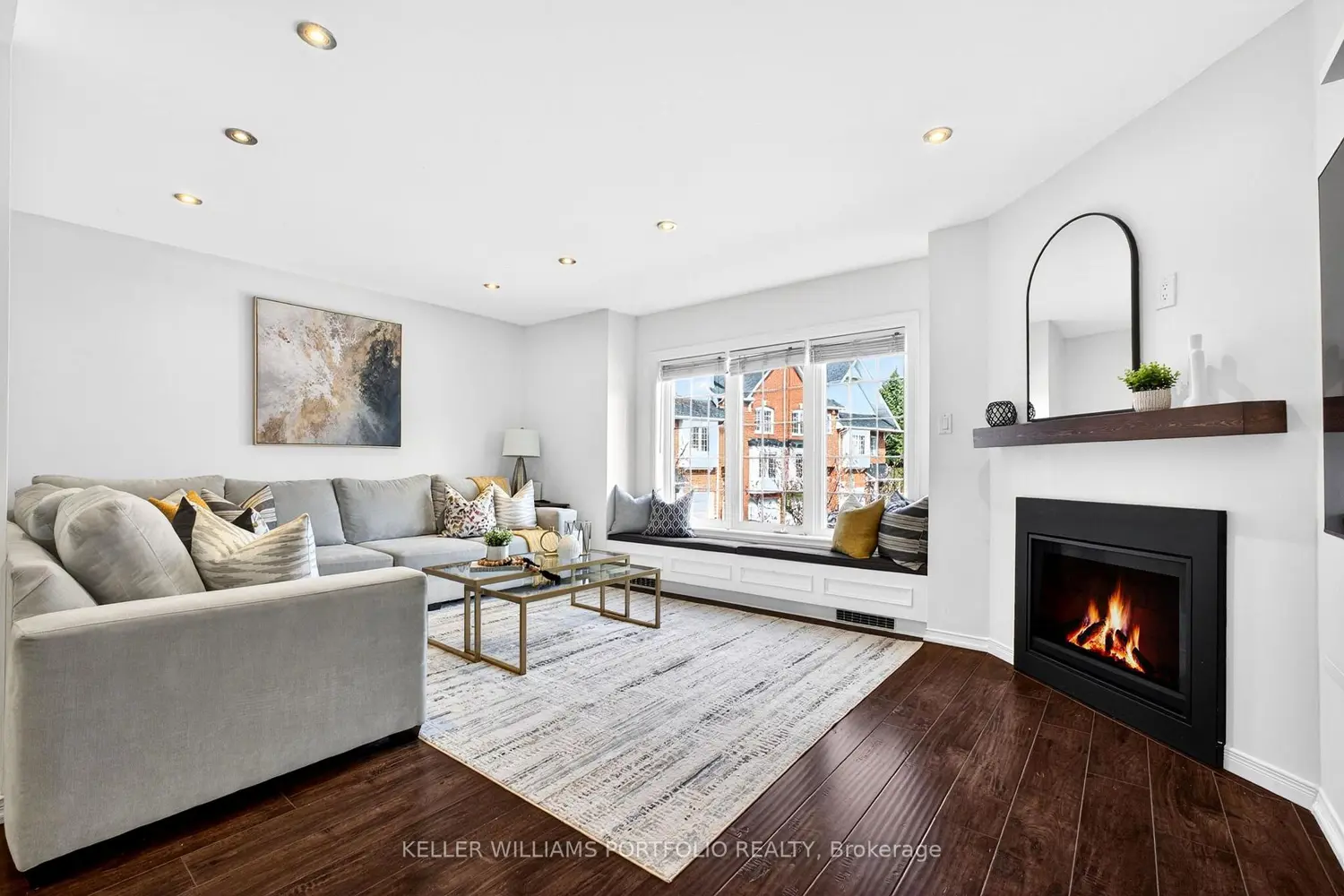 1575 South Parade Court 25