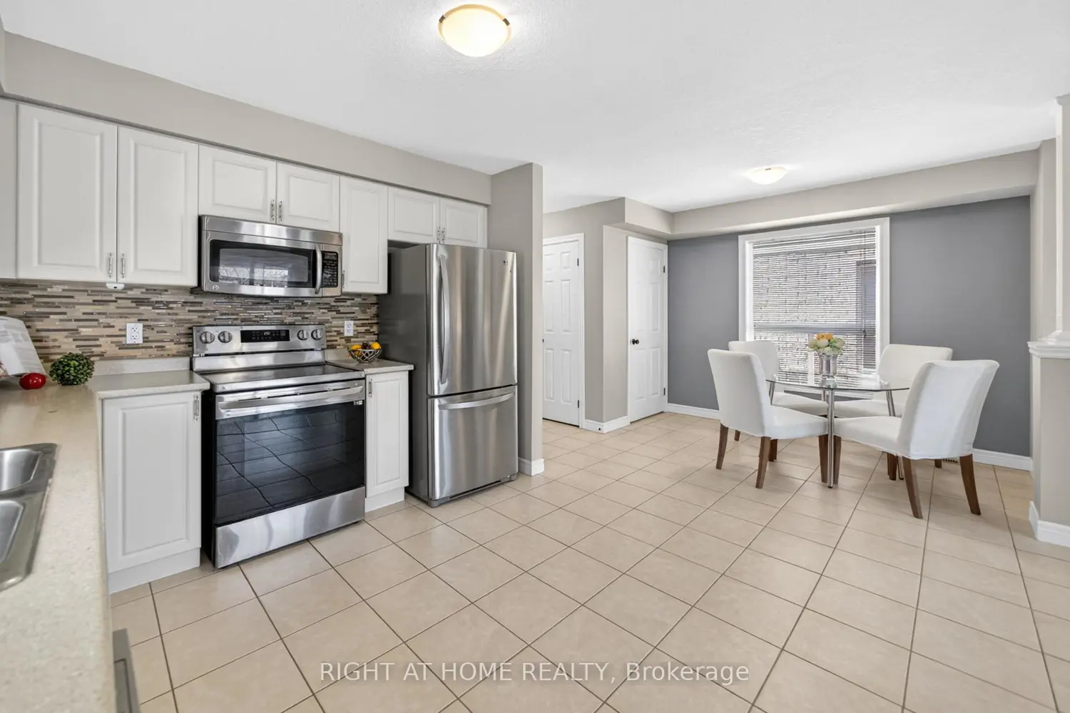 21 Mullin Drive photo 5