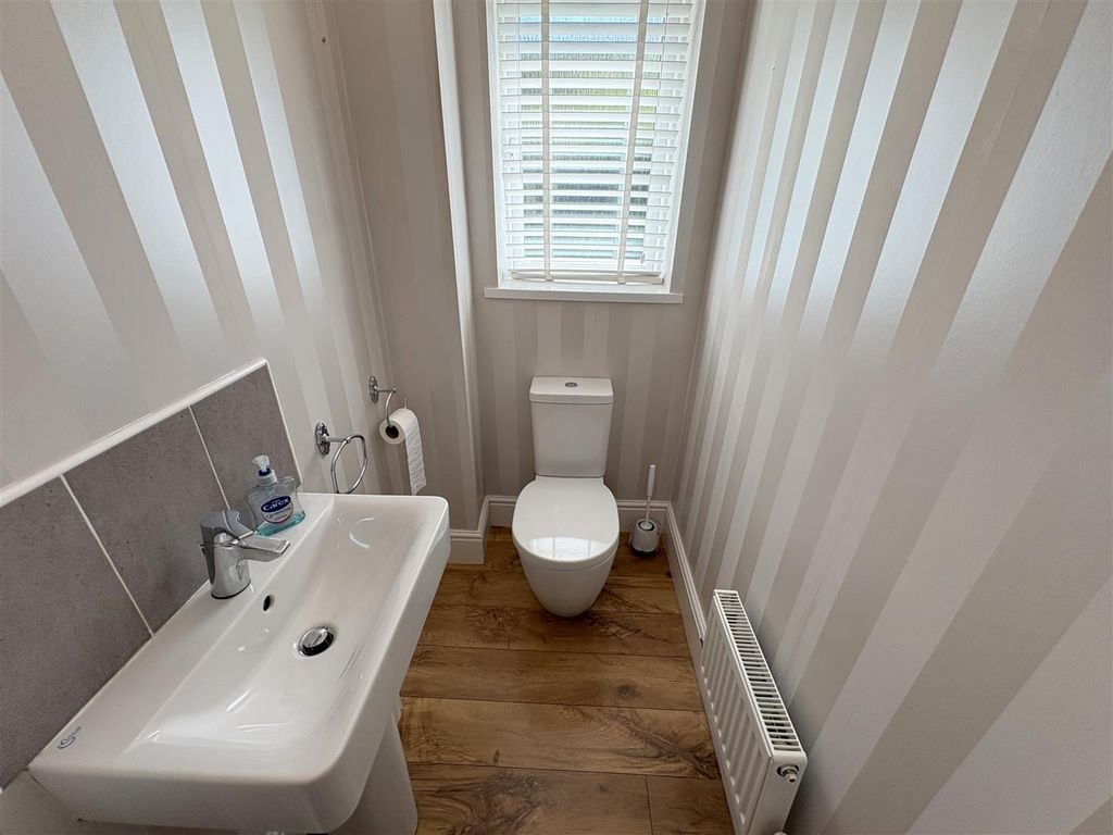 Additional image 11 of 5 bed detached house to rentGlaisdale Court, Darlington DL3
