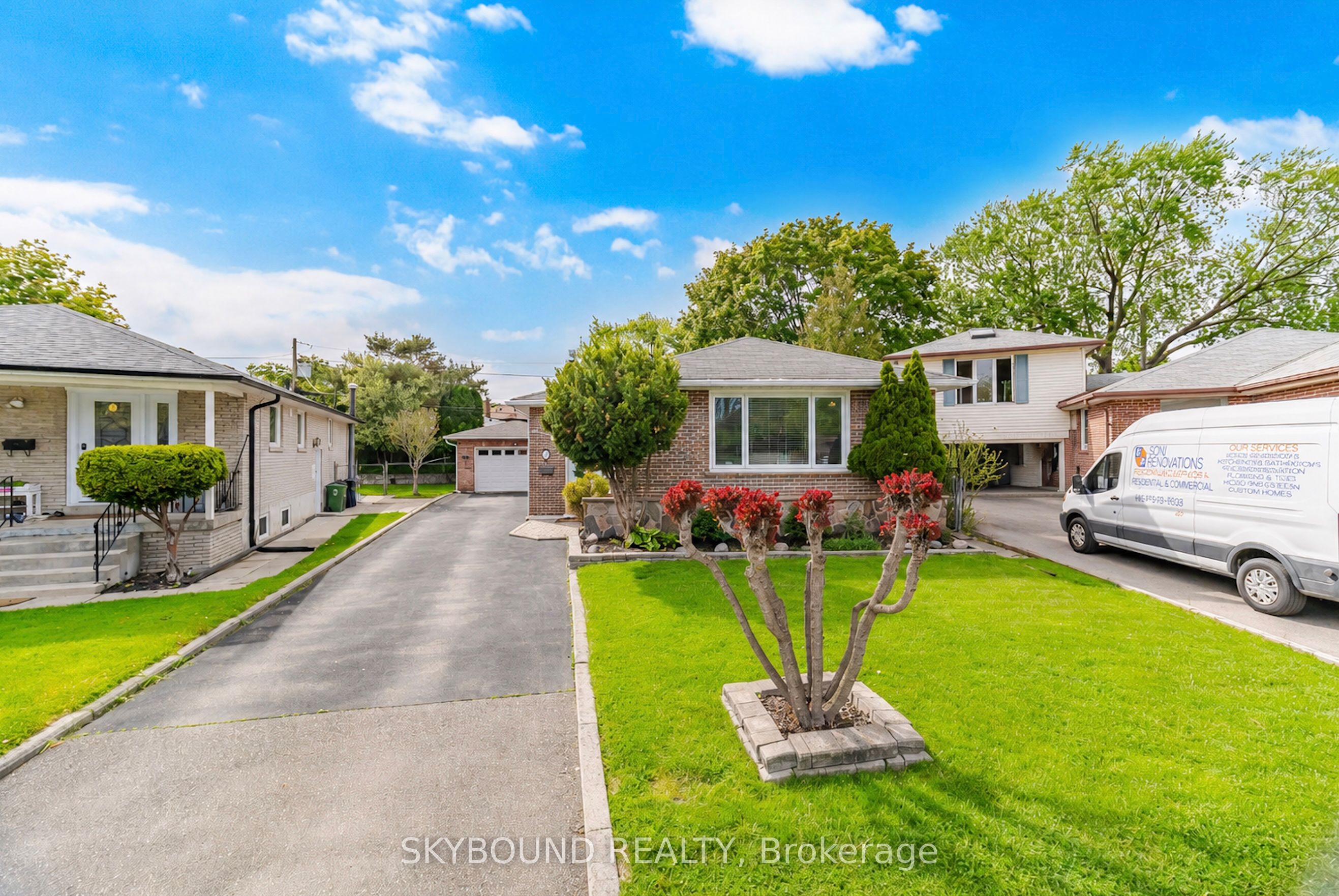 Additional image 3 of 14 Monet Avenue, Toronto, ON, M9C 3N7