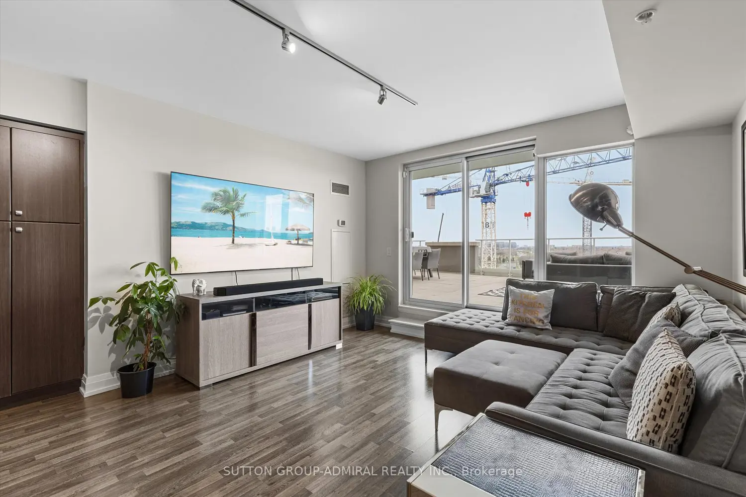 Additional image 6 of 555 Wilson Avenue 703E