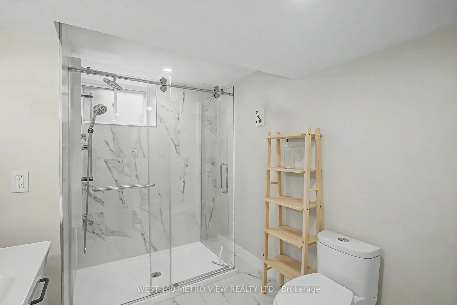 Additional image 14 of 2144 Sandringham Drive