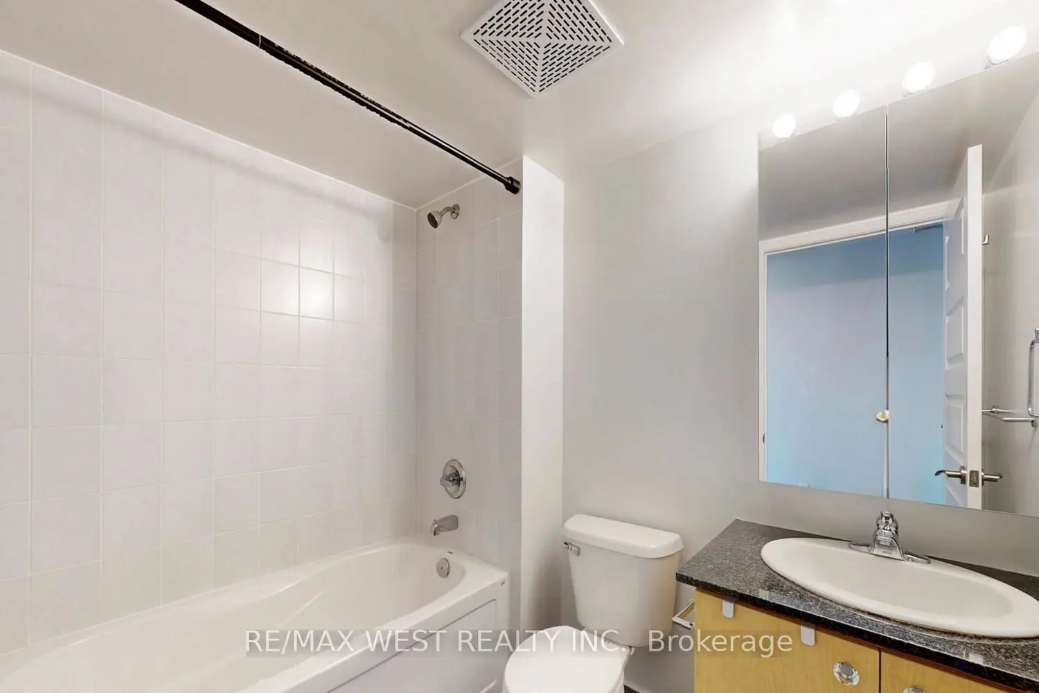 Additional image 11 of 215 Queen Street 2108