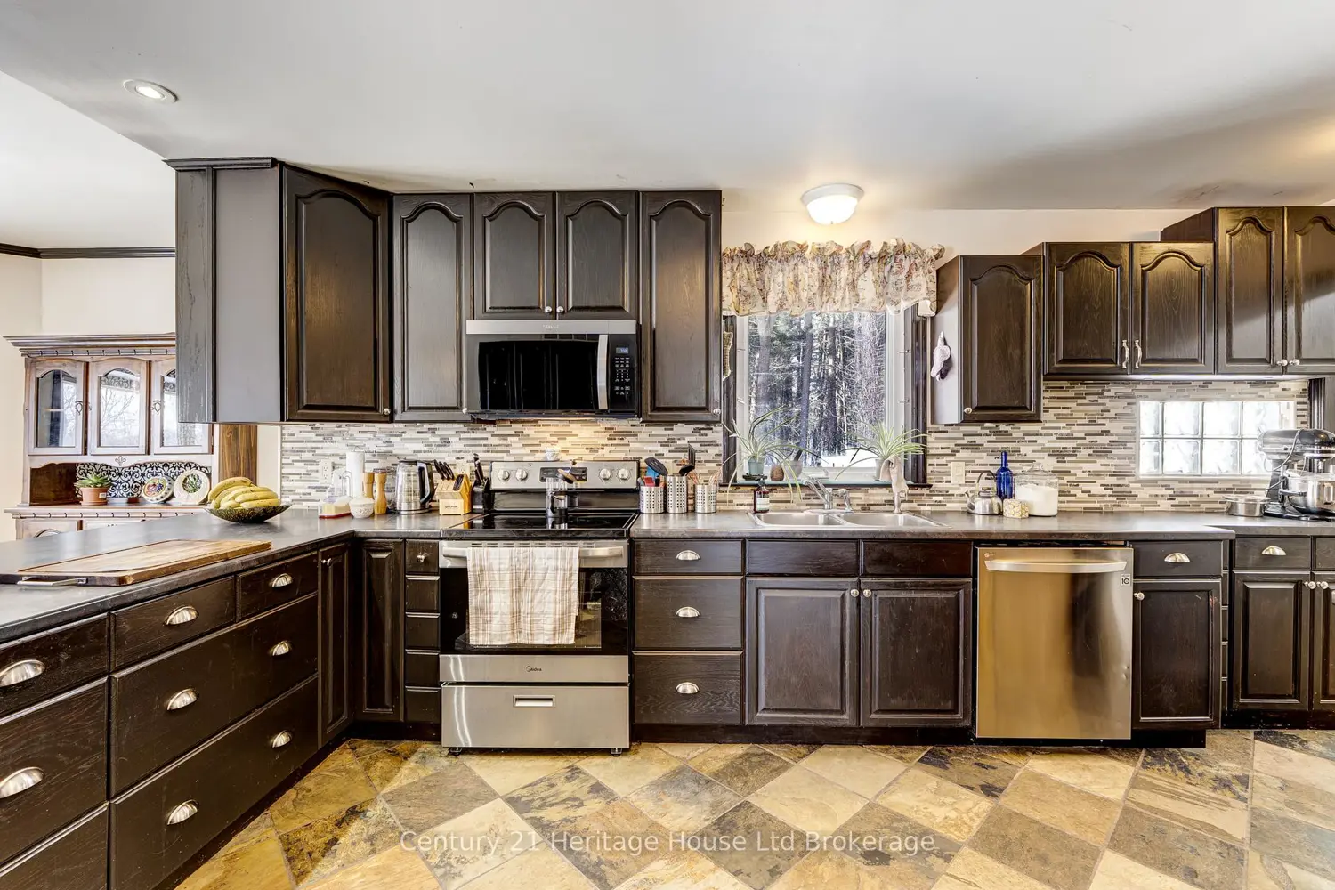 Additional image 9 of 10915 Culloden Road