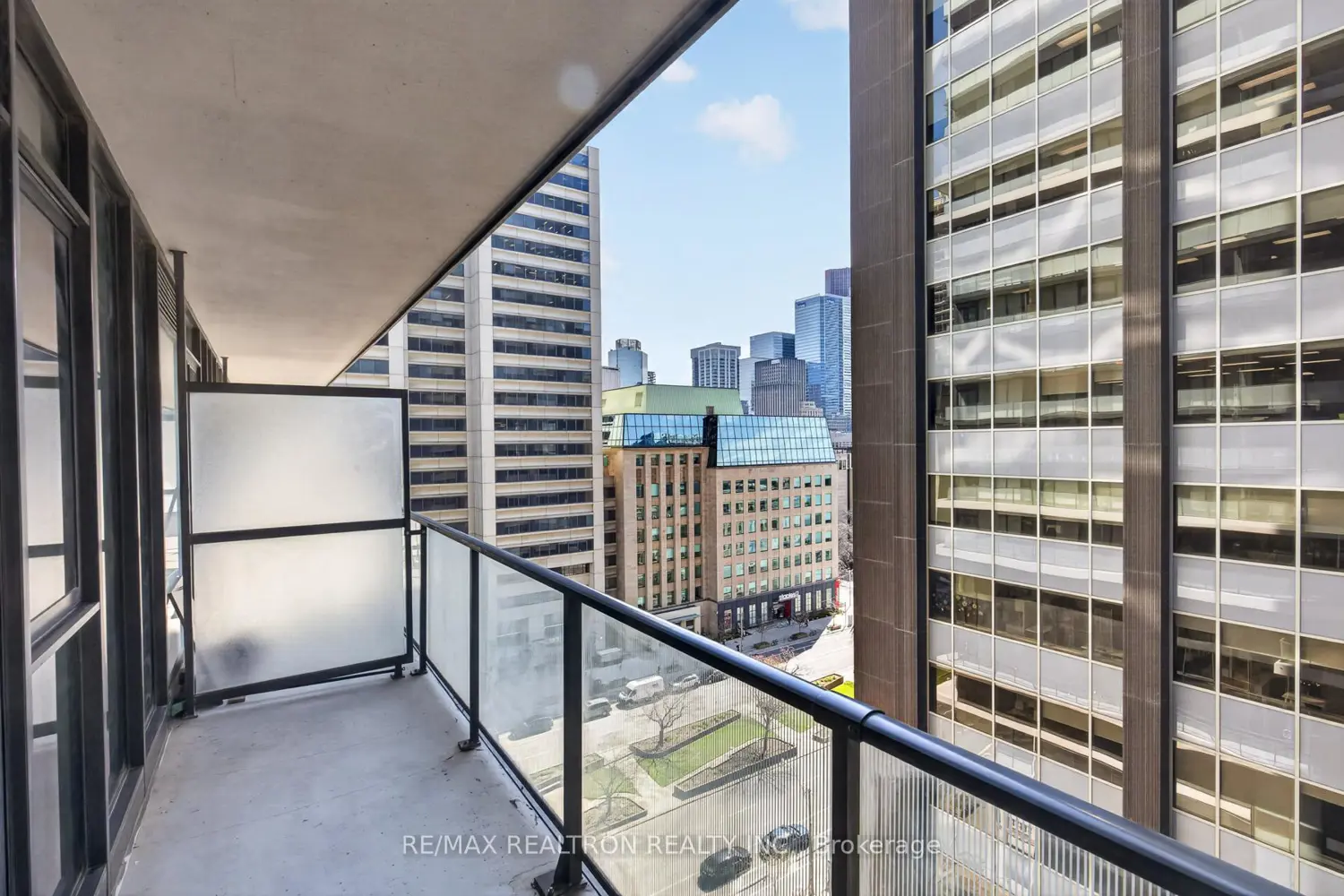 Additional image 15 of 426 University Avenue 905
