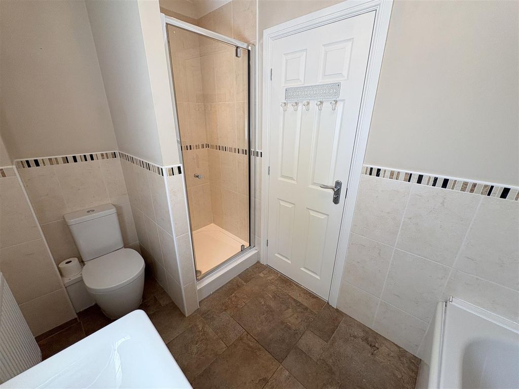 Additional image 28 of 5 bed detached house to rentGlaisdale Court, Darlington DL3