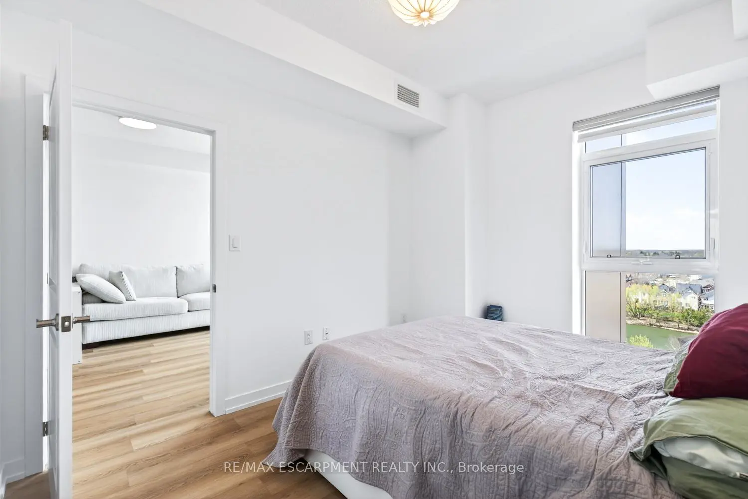 Additional image 17 of 470 Dundas Street 804