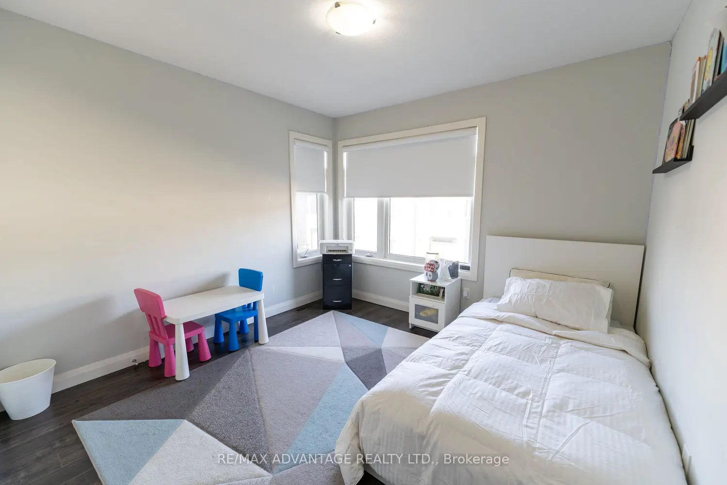Additional image 13 of 3260 Singleton Avenue 130