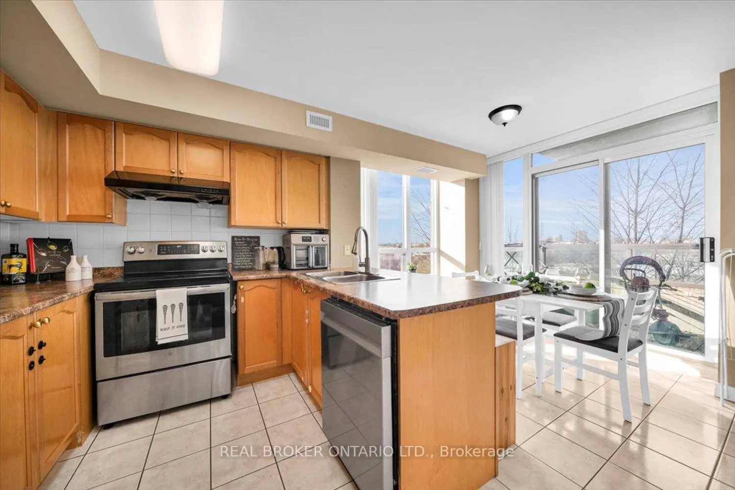 Additional image 9 of 335 Rathburn Road 312