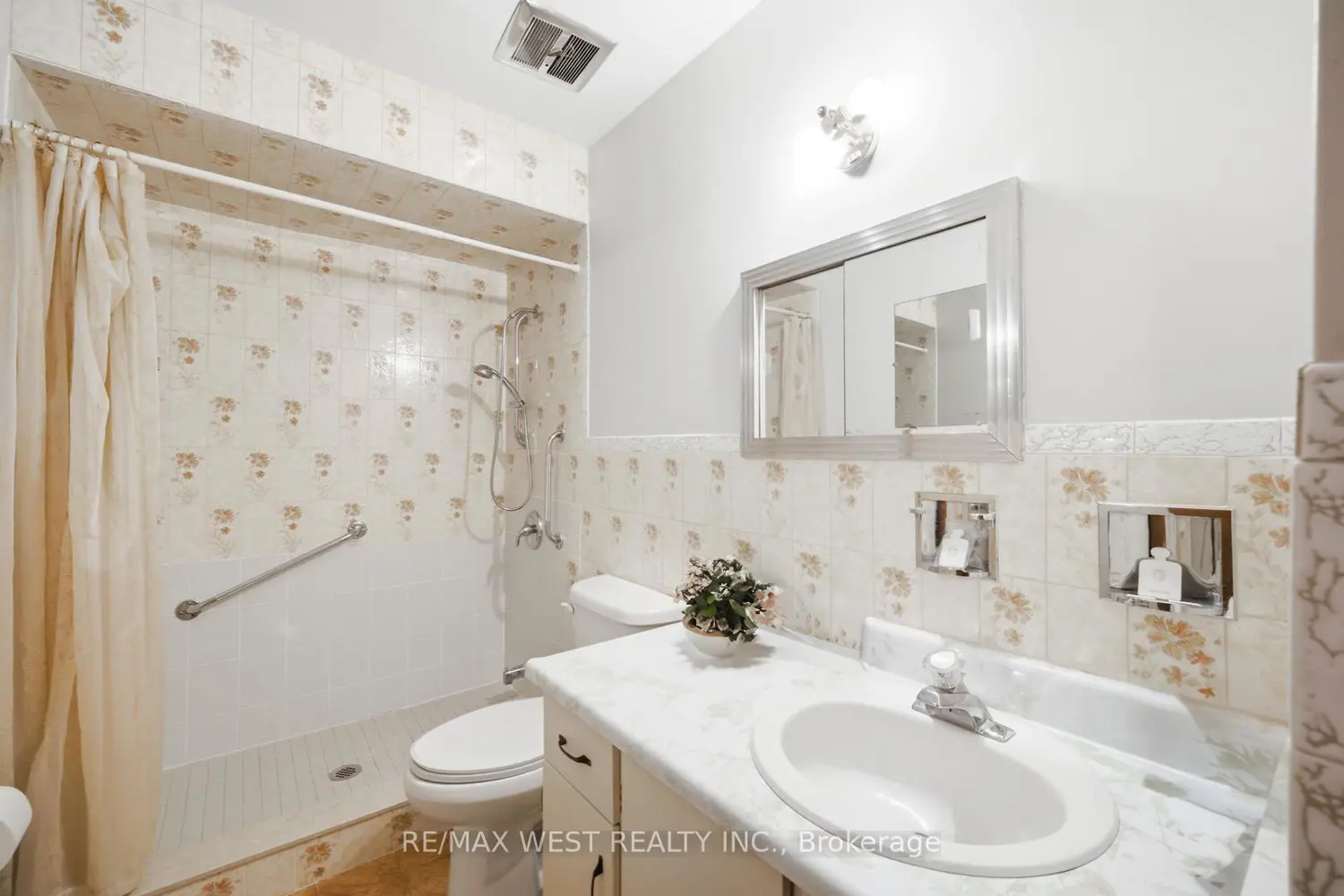 Additional image 10 of 111 Shoreham Drive